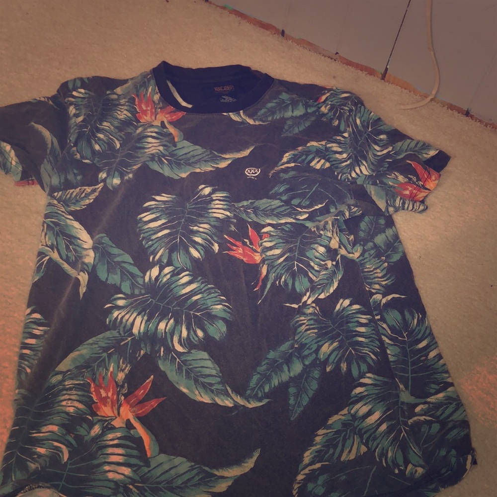 10Deep palm pattern tshirt for men